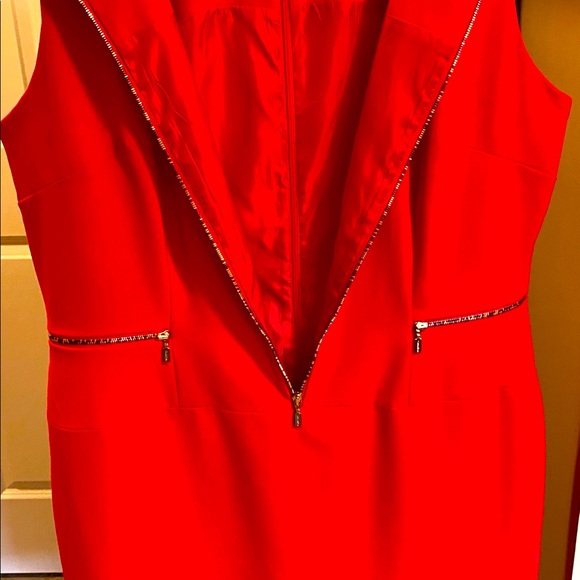 Dress - Picture 2 of 4